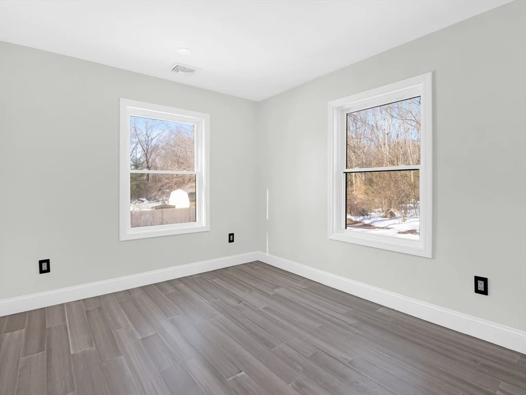 Photo of 41 Flora Rd