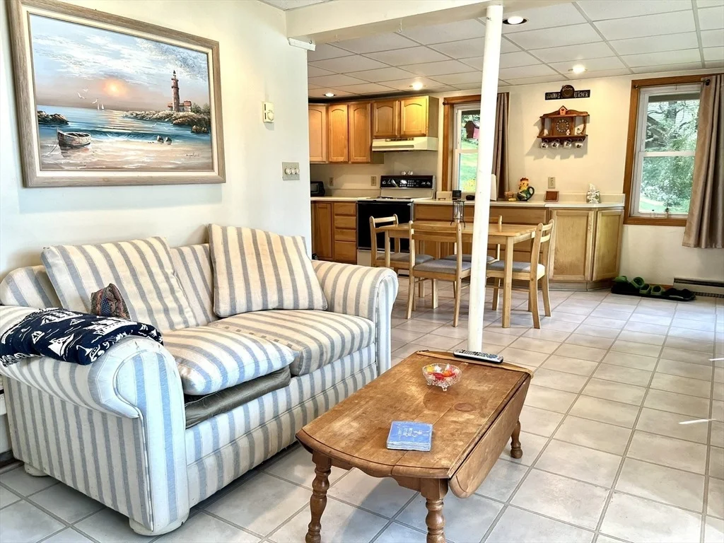 Photo of 18 Shore Dr