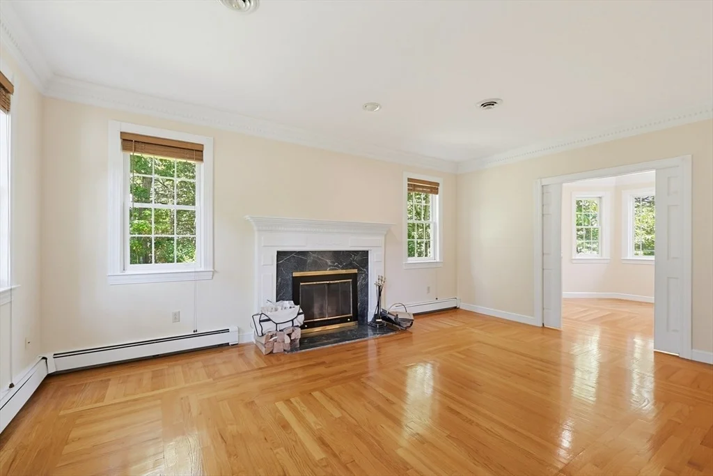 Photo of 19 Windsor Dr.