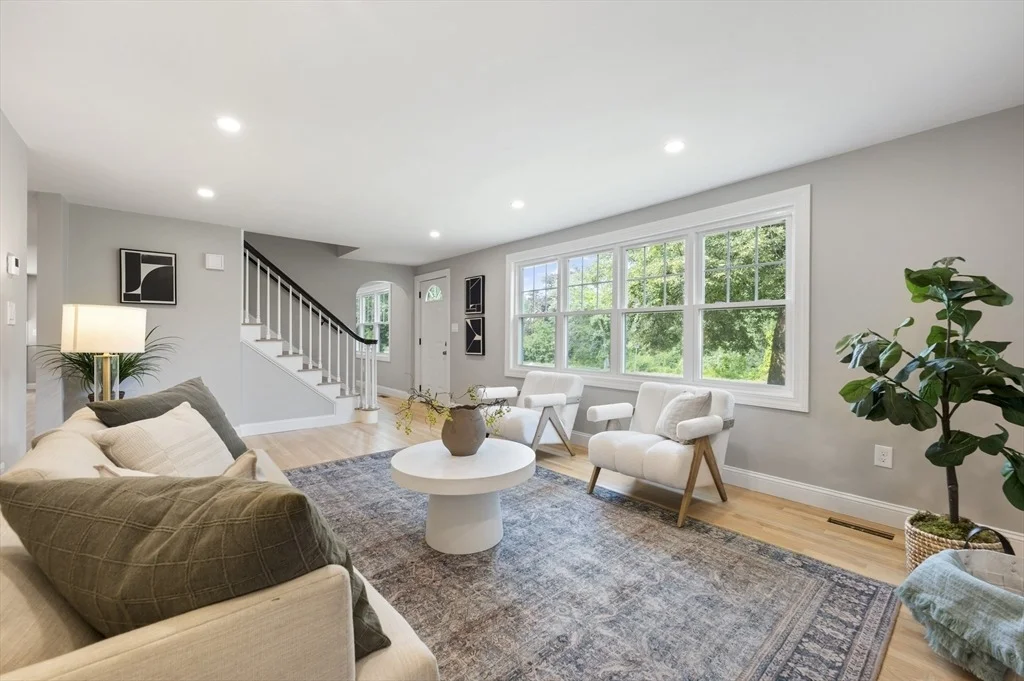 Photo of 30 River Road