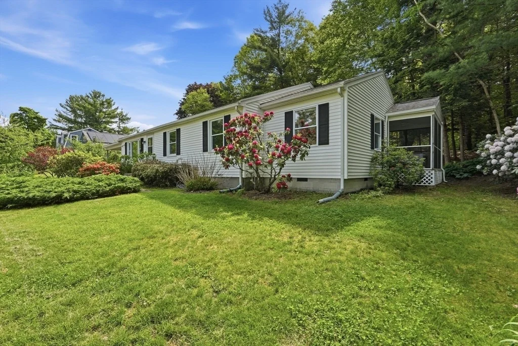 Photo of 87 Logtown Rd