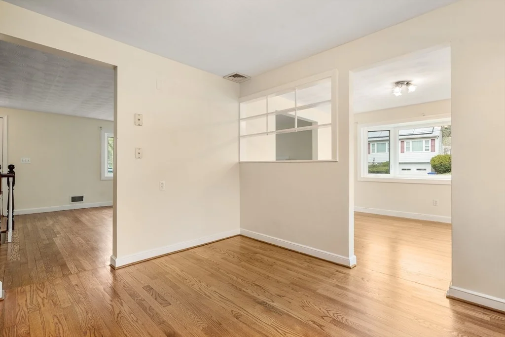 Photo of 125 Lyman Rd