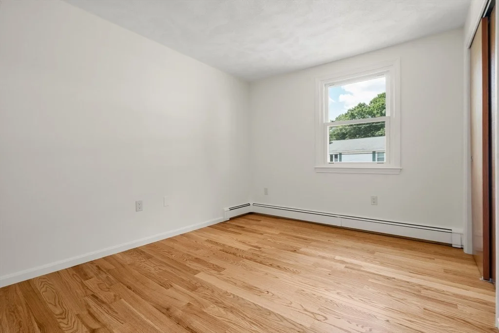 Photo of 31 Phillips Cir