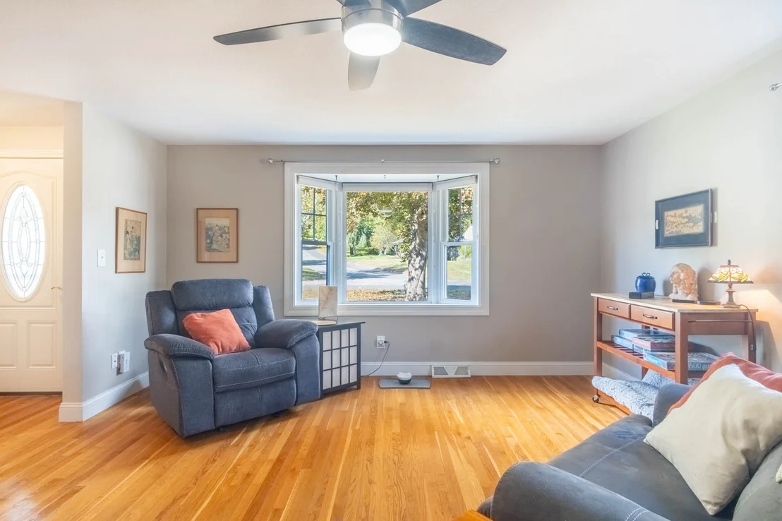 Photo of 11 Hillview Rd