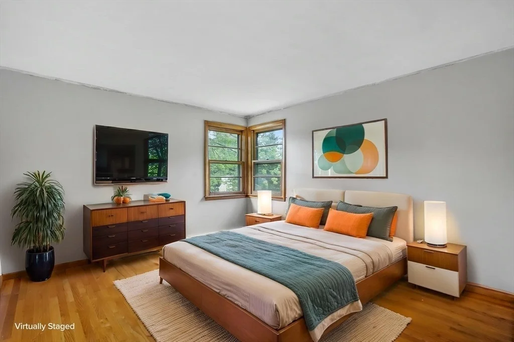 Photo of 185 Gardens Dr