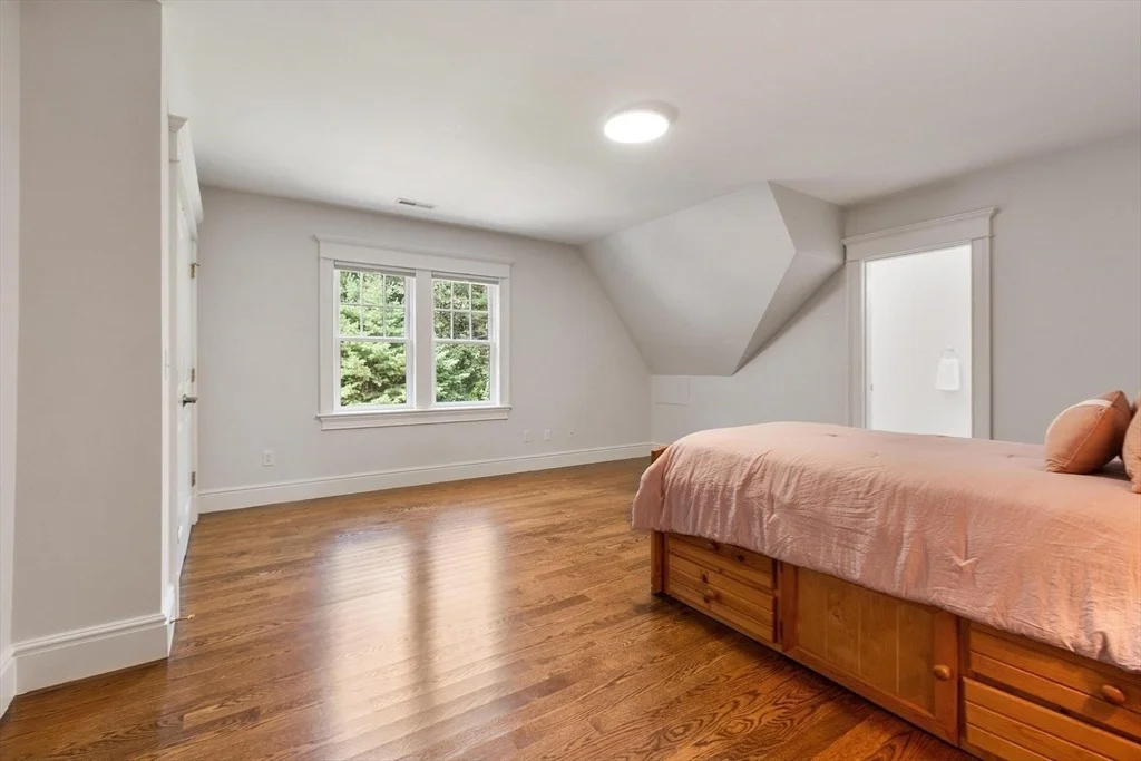 Photo of 64 Tanglewood Way
