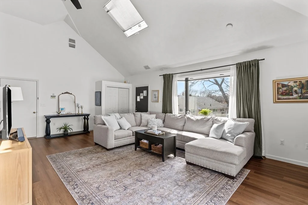 Photo of 43 Staaf Rd