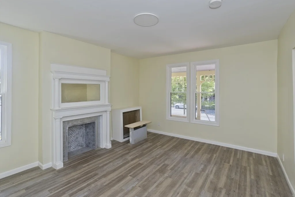 Photo of 205 St James Ave