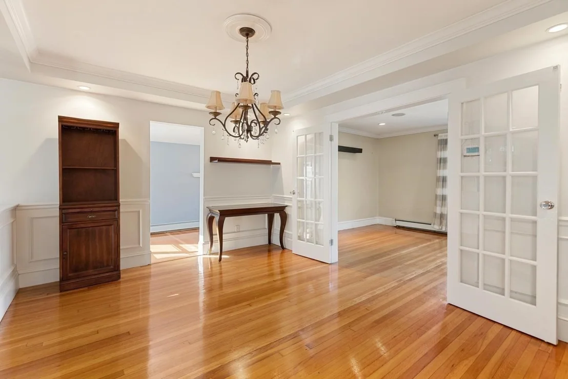 Photo of 85 Robbins Rd