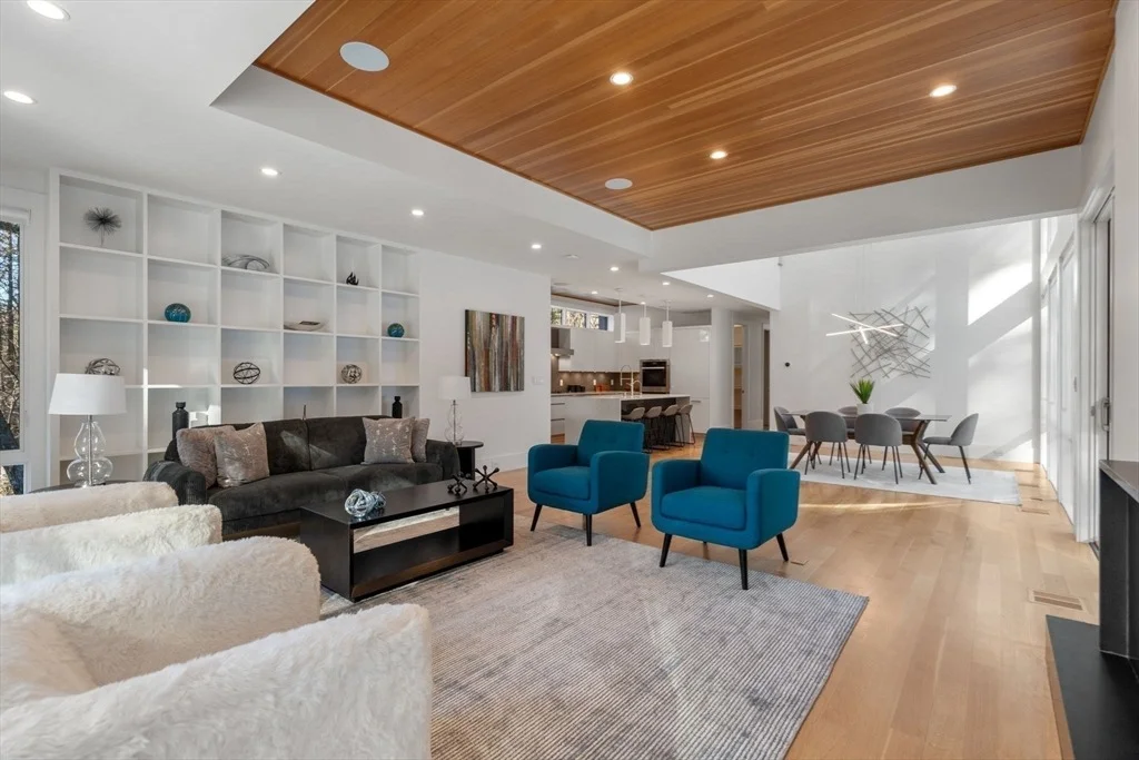 Photo of 77 Kings Grant Road