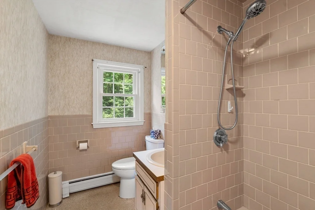 Photo of 15 Stanford Dr