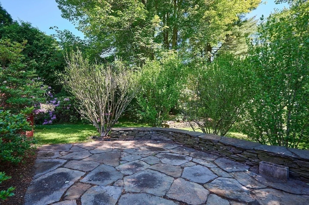 Photo of 10 Hunters Hill Cir