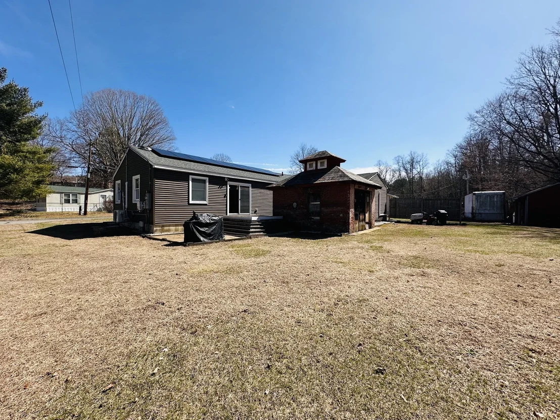 Photo of 44 Comins Pond Rd