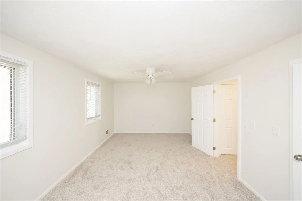Photo of Unit 1201 at 31 Blithewood Ave