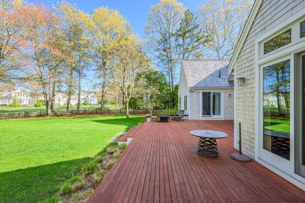 Photo of 131 Dunrobin Road