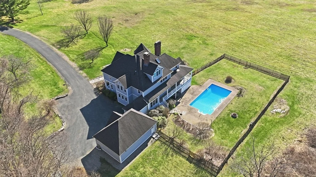Photo of 365 Middle St