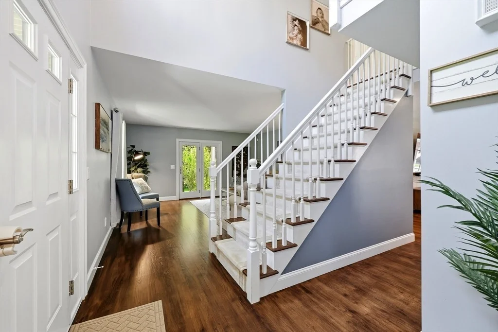 Photo of 27 Steepleview Dr