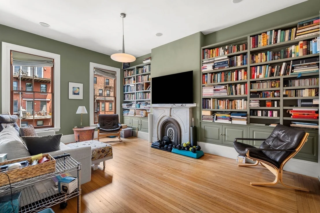 Photo of 41 Concord Sq