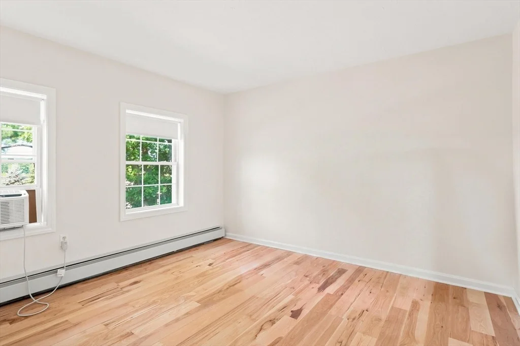 Photo of 250 White Pond Rd