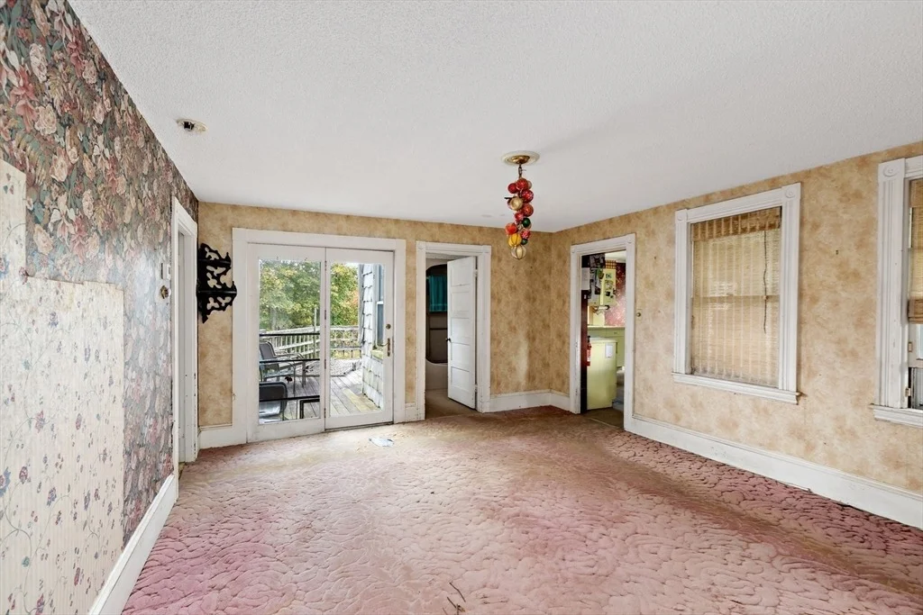 Photo of 437 Main St