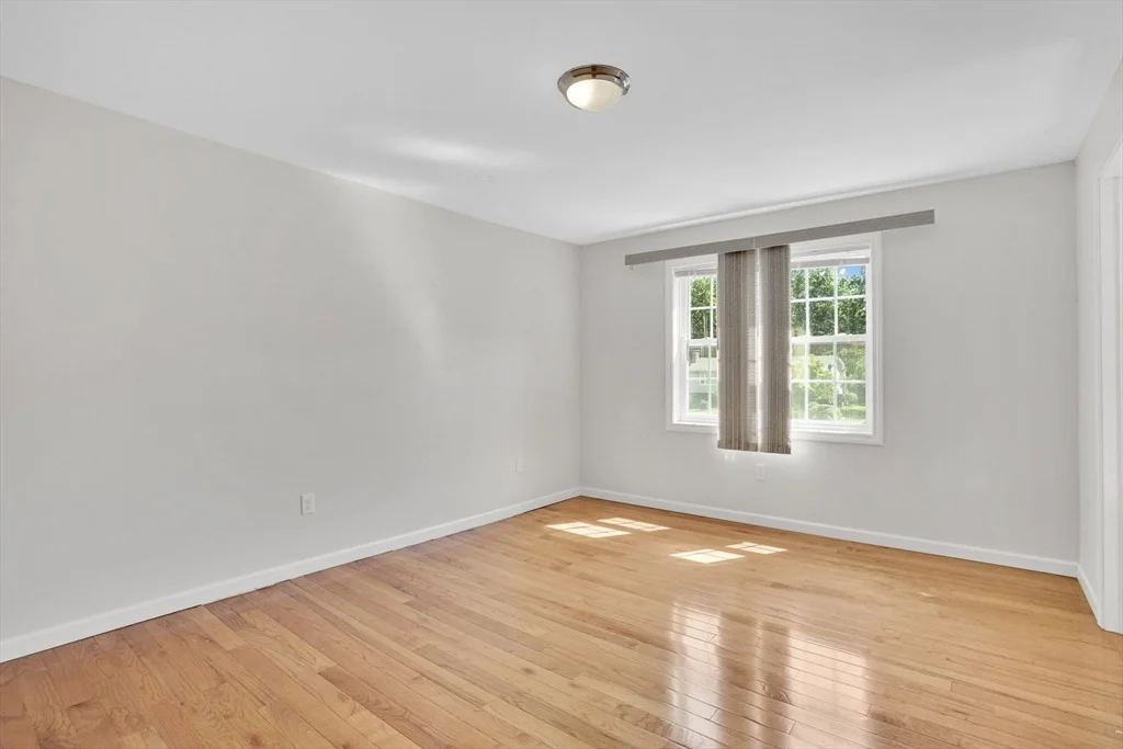 Photo of 990 Frank Smith Rd