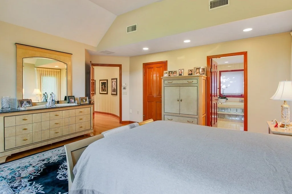 Photo of 15 Greenview Lane