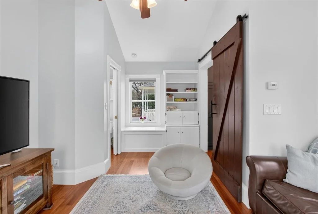 Photo of 52 Maple St