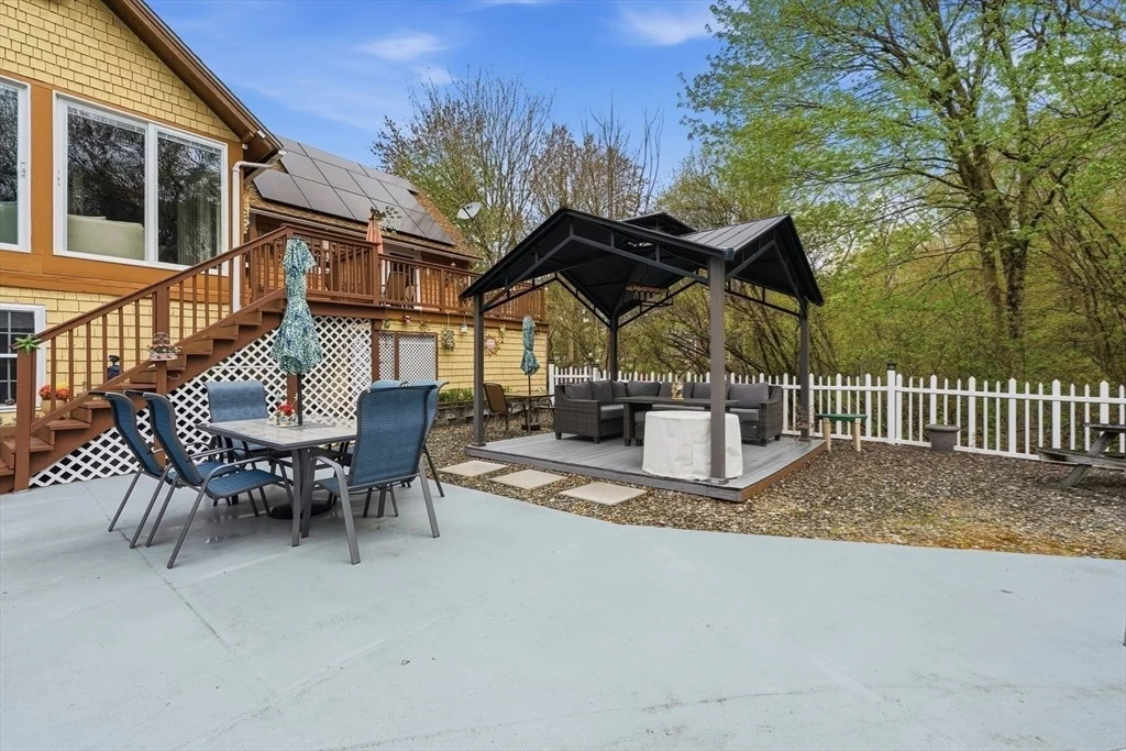 Photo of 35 Chestnut Dr