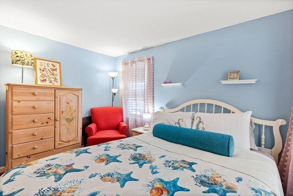 Photo of 37 Triangle Cir