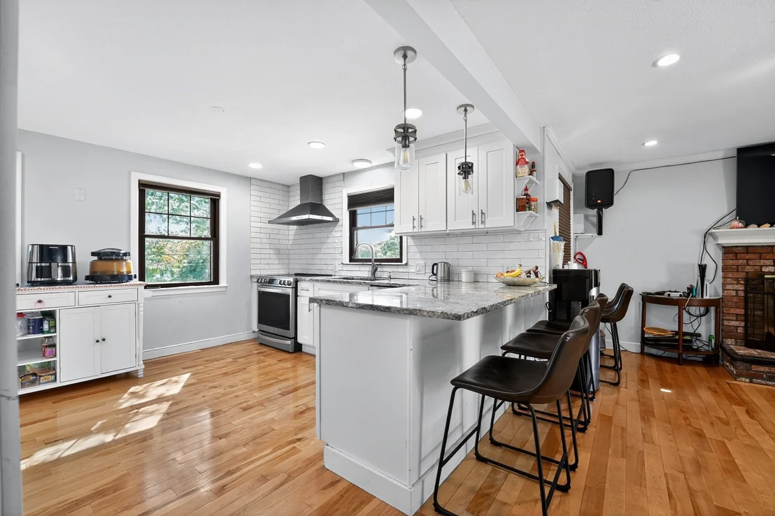 Photo of 116 Gordon Rd