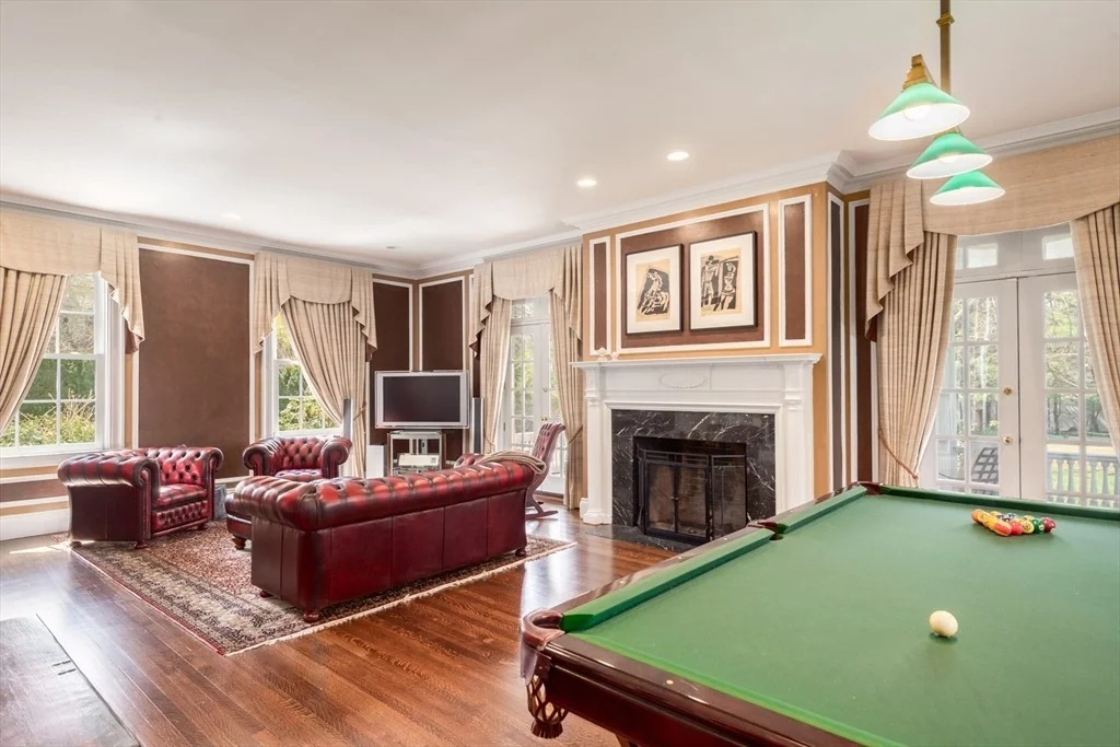 Photo of 355 Buckminster Road