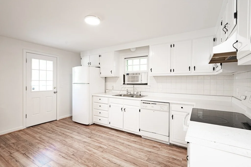 Photo of 297 Compass Cir