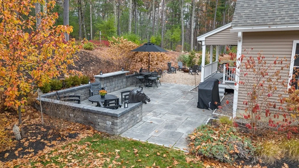 Photo of 22 Heritage Ln