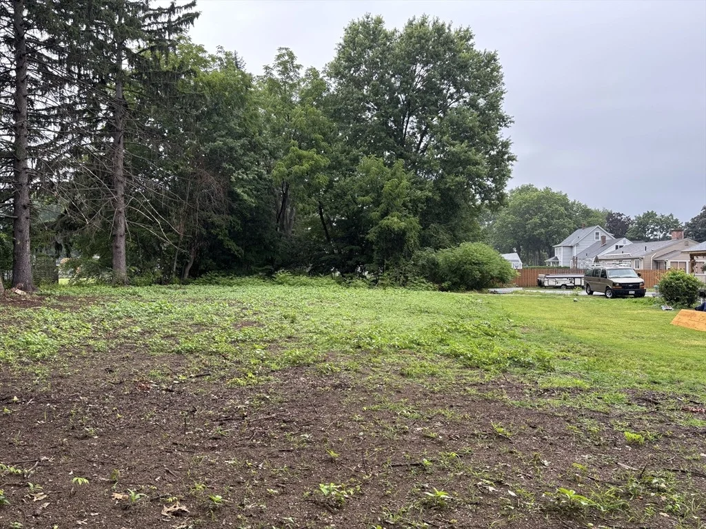 Photo of 0 Mead Ave