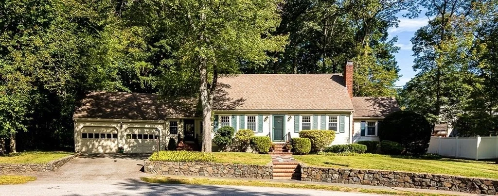 Photo of 21 Pine Ridge Circle