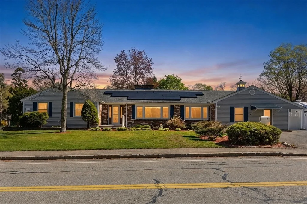 Photo of 8 Rathbun Willard Drive