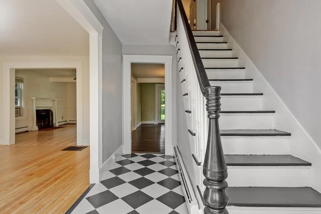 Photo of 48 Central St