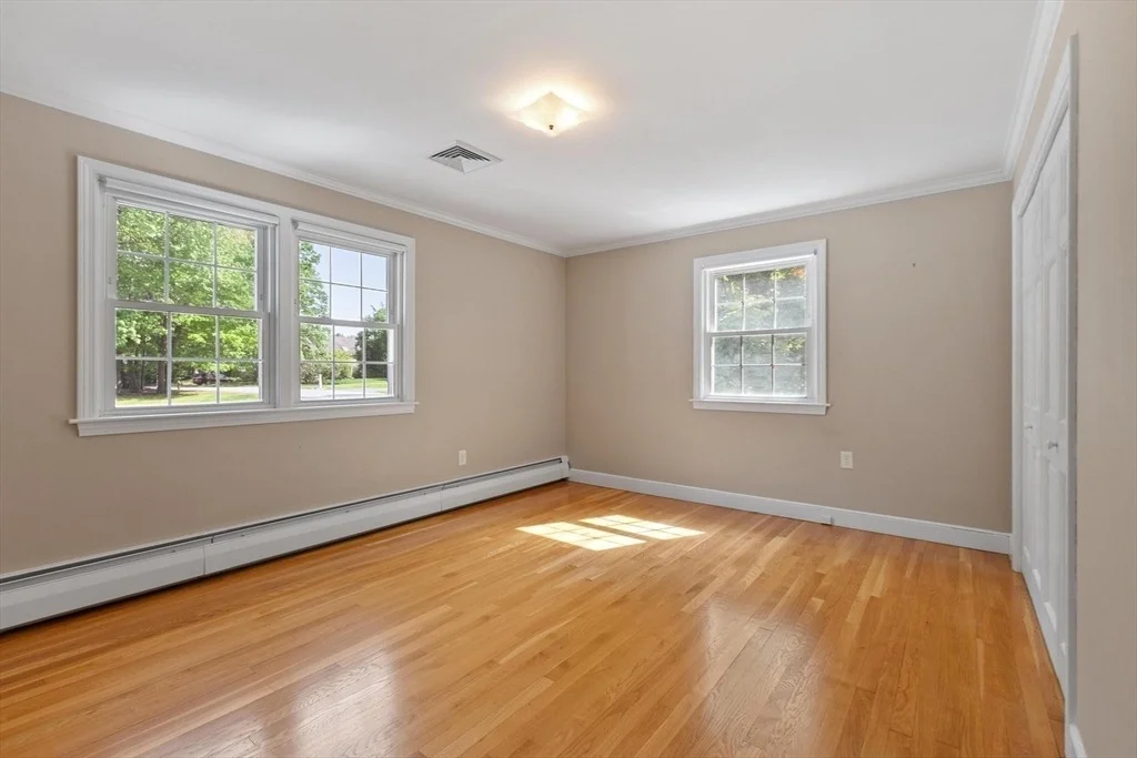 Photo of 305 High St Ext