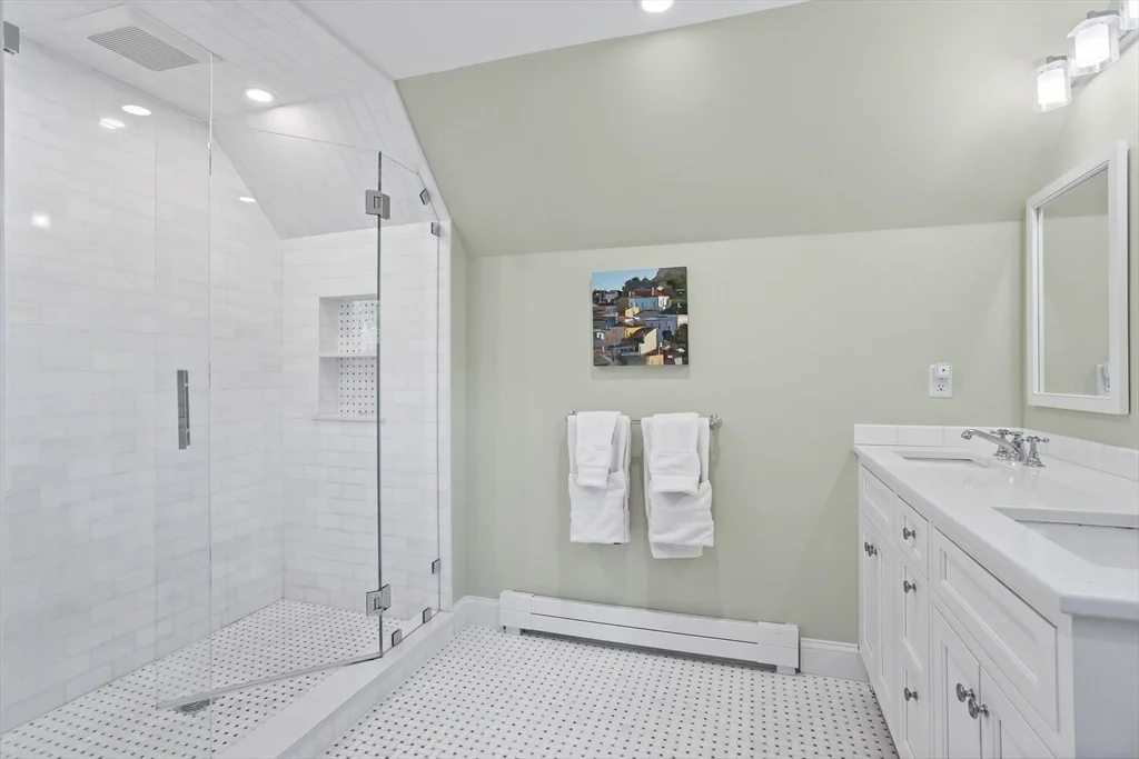 Photo of 612 Lexington