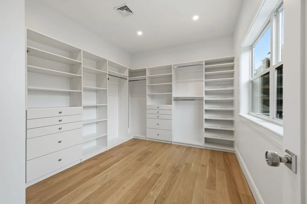 Photo of 35 Fairview Ave