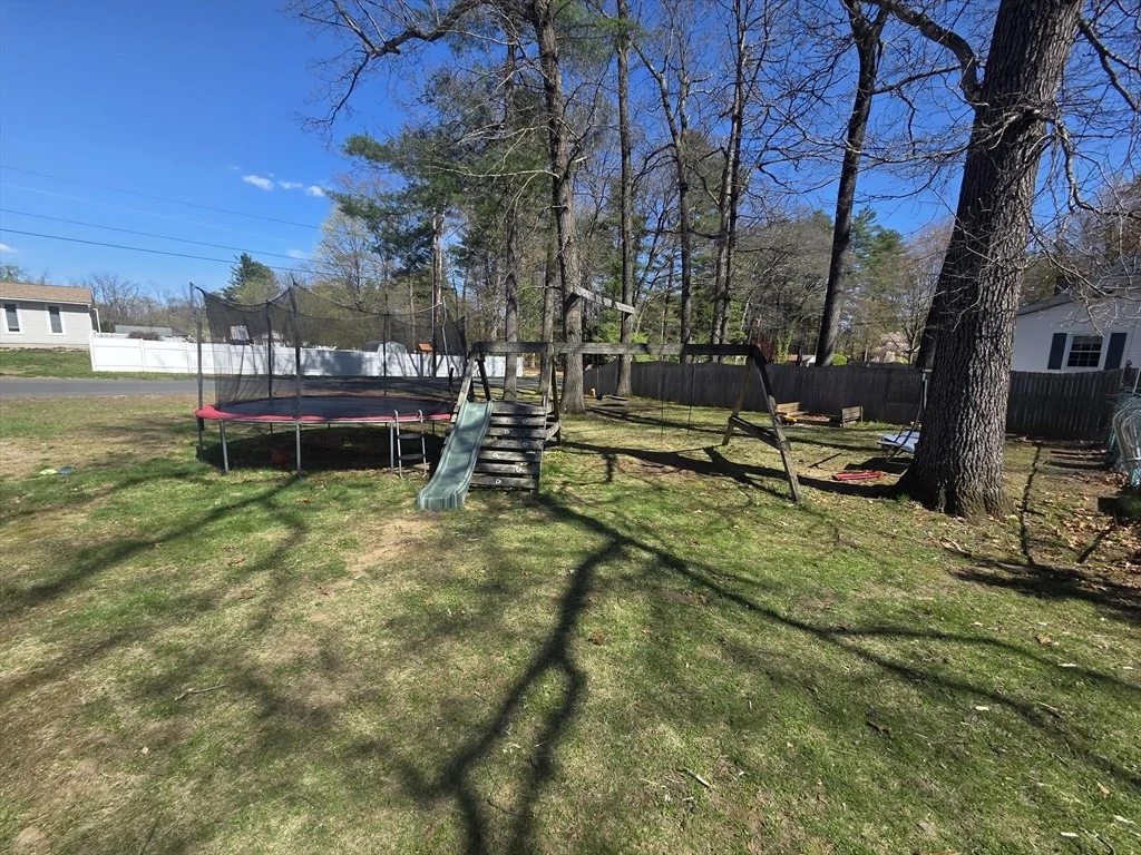 Photo of 166 Pomeroy Meadow Rd