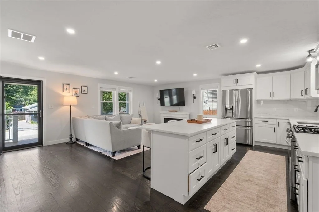Photo of 9 Beach Rd