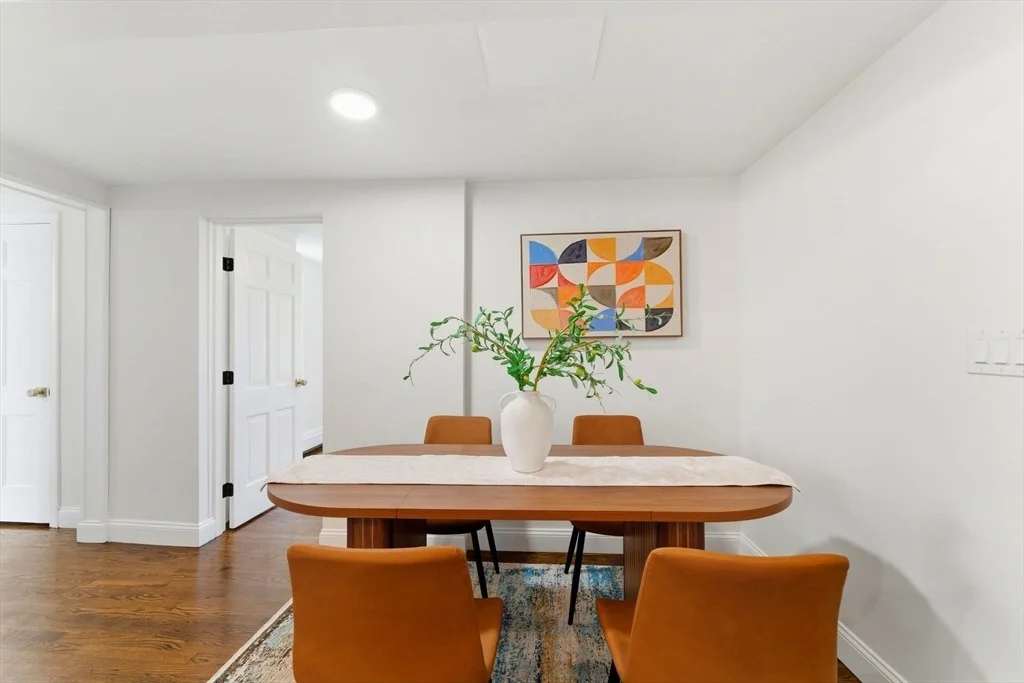 Photo of 8 Colonial Rd.