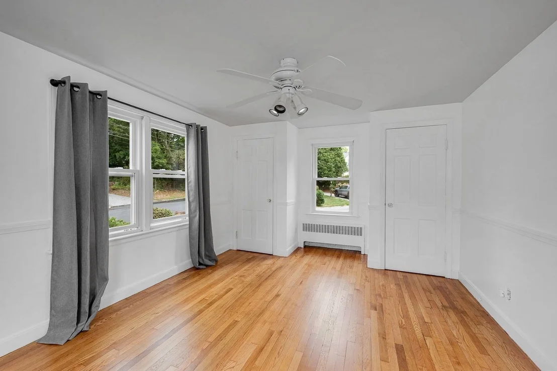 Photo of 16 Central St