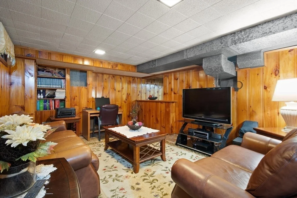 Photo of 27 Edison Avenue