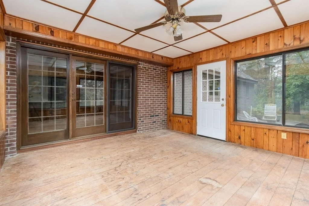 Photo of 21 Saddle Ln