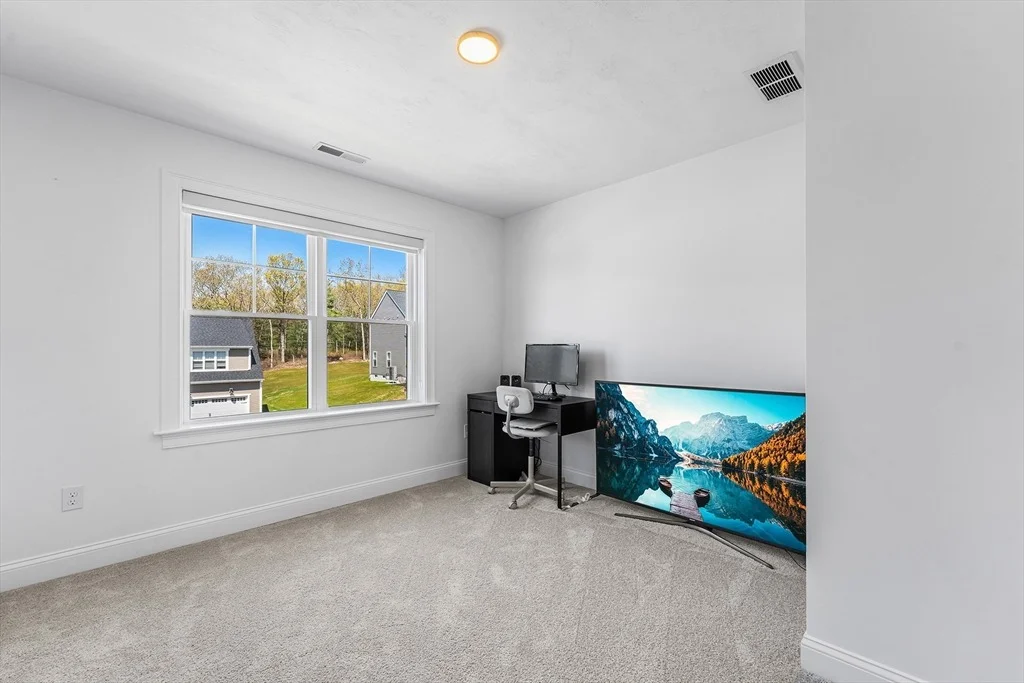 Photo of 93 Mantell Rd