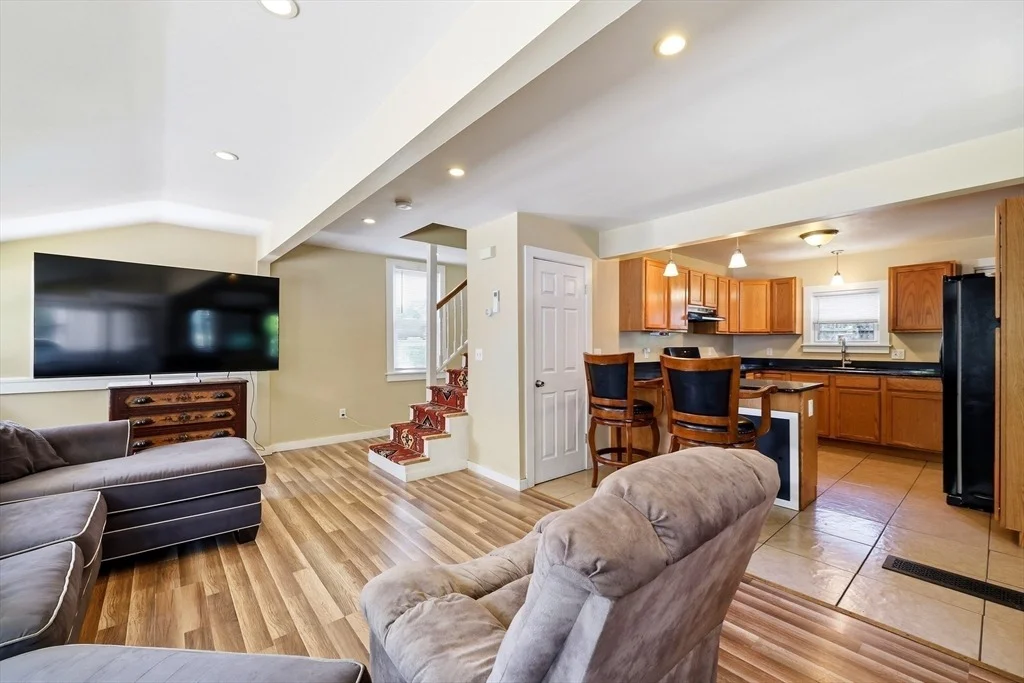 Photo of 85 Otter Point Rd