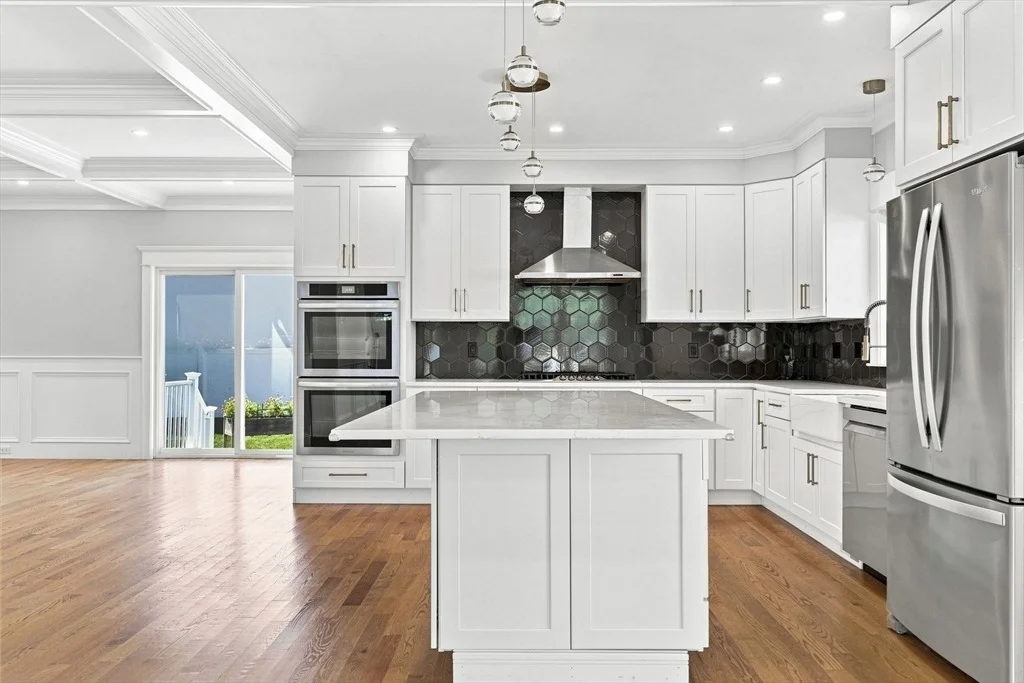 Photo of 698 Trapelo Road