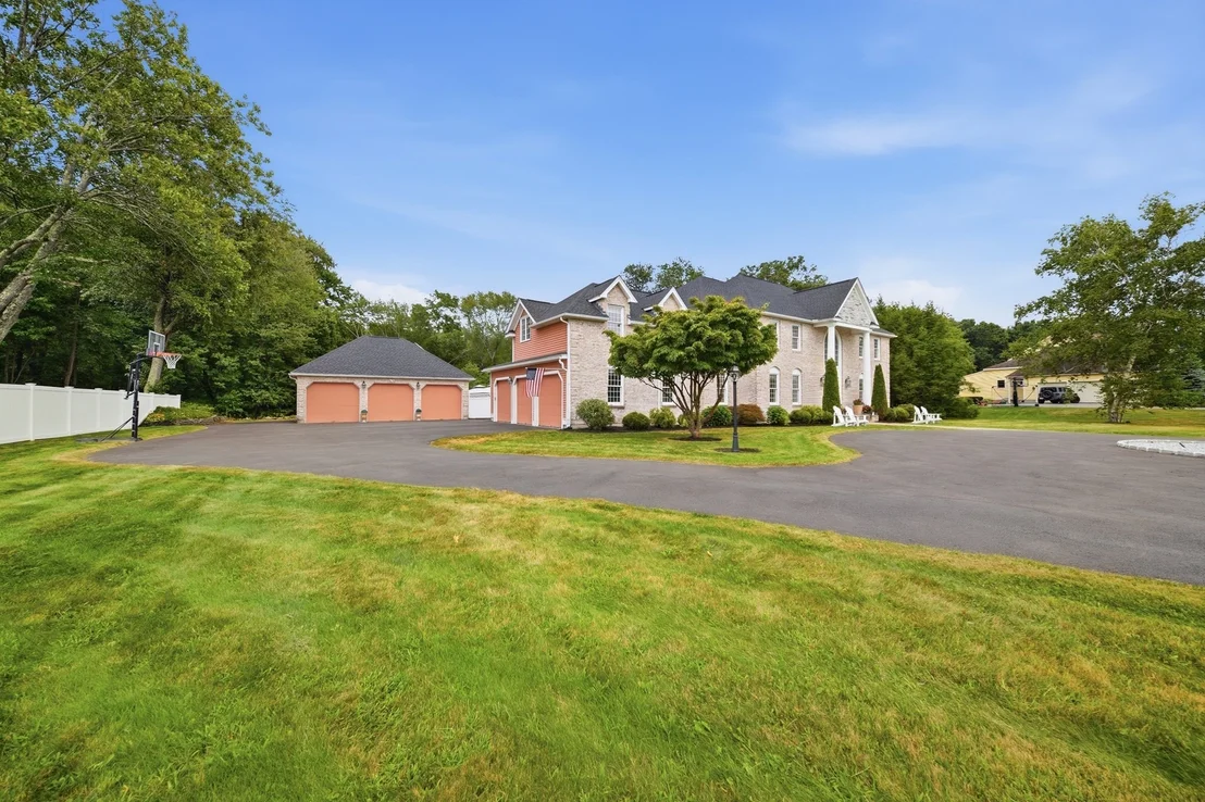 Photo of 55 Squire Shaler Ln